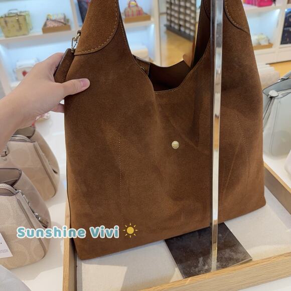 NWT Coach CW636 Suede Brooklyn 39 Shoulder Bag Brass/Warm Brown Color - Picture 3 of 13